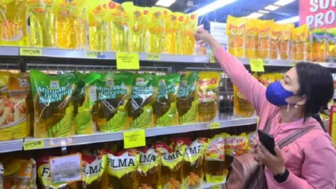 Reses DPRD Jabar, Masyarakat Keluhkan Kelangkaan Minyak Goreng - GenPI.co JABAR