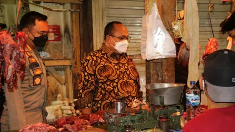 Ketua DPRD Bogor Minta Harga Daging Sapi Normal Sebelum Puasa - GenPI.co JABAR
