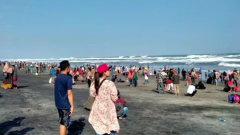 Pantai Selatan Cianjur Ramai Pengunjung, Ternyata ini Sebabnya - GenPI.co JABAR