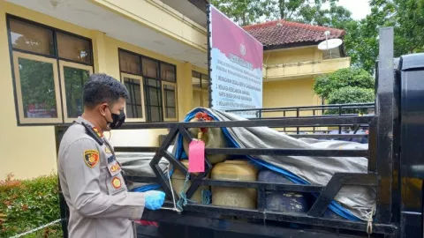 Manuver Polres Sukabumi Fantastis, Penyeleweng Solar Tak Berkutik - GenPI.co JABAR