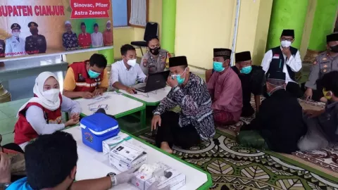 Demi Kejar Target Vaksinasi, Siasat Pemkab Cianjur Tak Terduga - GenPI.co JABAR