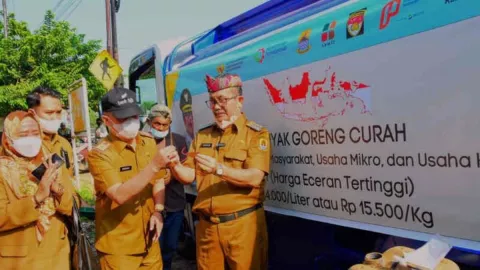 Pemkab Cirebon Gerak Cepat Atasi Kelangkaan Minyak Goreng Curah - GenPI.co JABAR