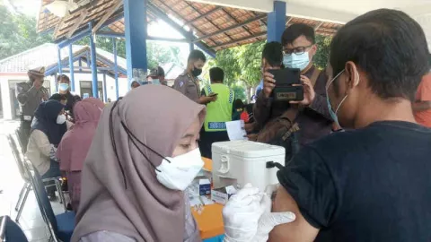 Vaksinasi di Kota Cirebon Dahsyat, Strateginya Nggak Main-main - GenPI.co JABAR