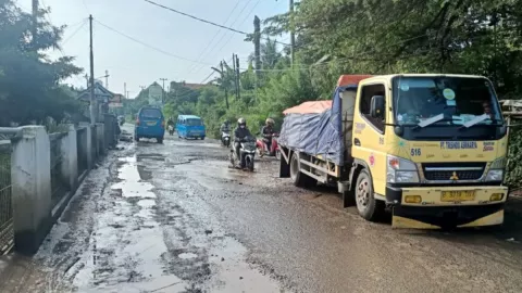 Rp8 Miliar Disiapkan untuk Perbaiki Jalan Pasar Ciampea, Bogor - GenPI.co JABAR