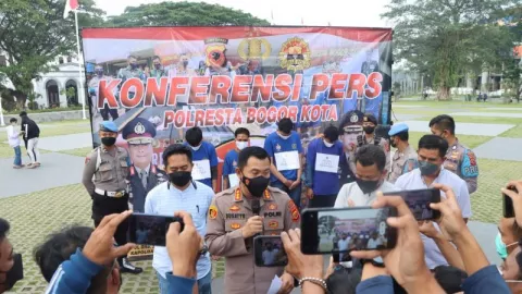 Polisi Tangkap 4 Begal Kaca Mobil di Bogor, Sudah 4 Kali Beraksi - GenPI.co JABAR