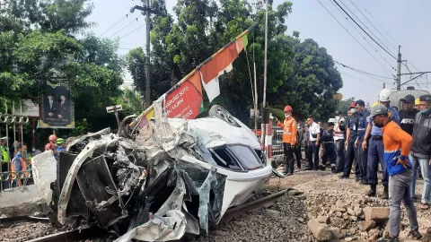 Pengendara Mobil dituntut PT KAI, Buntut Kecelakaan KRL di Depok - GenPI.co JABAR