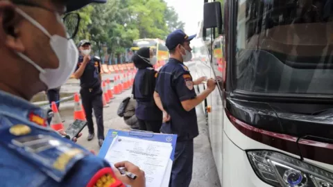 Bus Angkutan Umum Laik Jalan untuk Mudik, Kata Yana Mulyana - GenPI.co JABAR