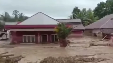 Dramatis! Penyelamatan 18 Warga yang Terjebak Banjir di Sumedang - GenPI.co JABAR
