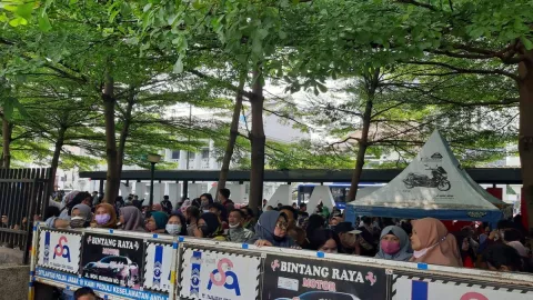 Taman Alun-alun Bandung ditutup, Pengunjung Asal Malaysia Kecewa - GenPI.co JABAR