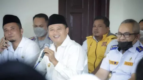 Uu Ruzhanul Ulum Jadi Plh Gubernur Jabar, Ridwan Kamil Titip ini - GenPI.co JABAR