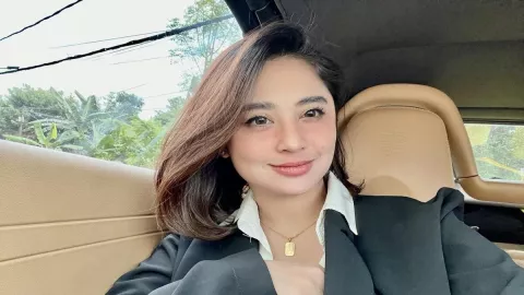 Dewi Perssik Buka Isi Hatinya Usai Selalu Gagal Dalam Pernikahan - GenPI.co JABAR