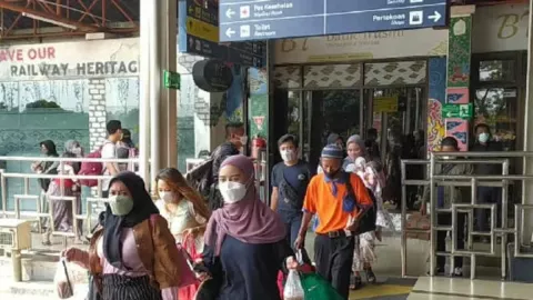 Jadwal dan Harga Tiket Kereta Api Ciremai Bandung - Cirebon - GenPI.co JABAR