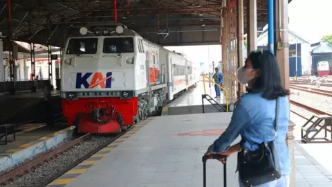 Syarat Naik Kereta Api Terbaru, Berlaku Mulai 19 Desember 2022 - GenPI.co JABAR