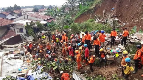Sungai Cipamingkis Mengamuk, Belasan Rumah di Bogor Terdampak - GenPI.co JABAR