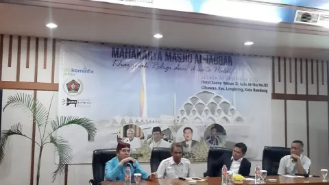 Segera Diresmikan, Masjid Al Jabbar Bandung Dilengkapi Museum dan Taman - GenPI.co JABAR