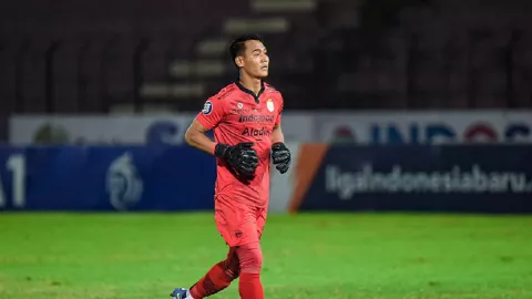 Kabar Baik, Kiper Persib Bandung Kembali Berlatih Jelang Lawan Madura United - GenPI.co JABAR