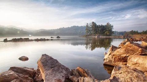 5 Cara Seru Menikmati Keindahan Situ Patenggang yang Wajib Kamu Coba - GenPI.co JABAR