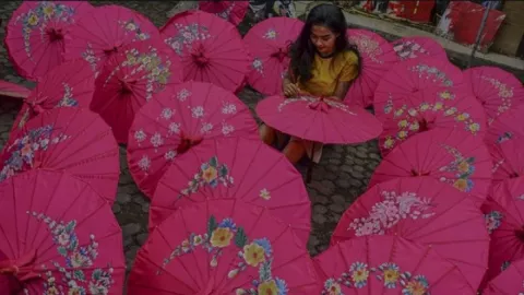 Keren, Nih! Payung Geulis Khas Tasikmalaya akan Dipamerkan di Thailand - GenPI.co JABAR