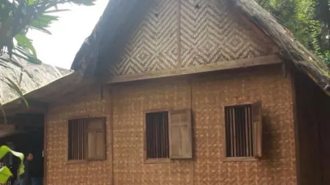 Wuih! Rumah di Kampung Adat Cikondang Bandung Sudah Berdiri 370 Tahun - GenPI.co JABAR