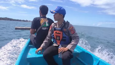 Tim SAR Cari Wisatawan Hilang di Pantai Manalusu Garut Terseret Ombak - GenPI.co JABAR