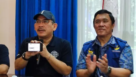 Asep Wahyuwijaya Bawa Gerbong Pendukungnya Pindah ke Partai NasDem - GenPI.co JABAR