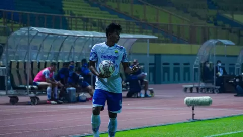 Dilepas, Bek Persib Berlabuh ke PSIS Semarang - GenPI.co JABAR