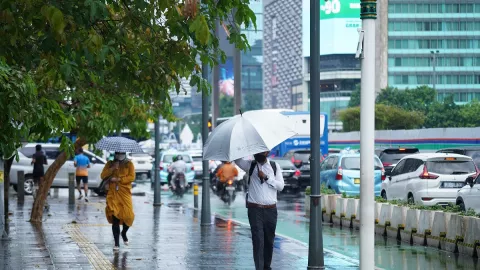 Kabar BMKG Cuaca Jabar Hari ini, Daerah Berikut Diprediksi Hujan Petir - GenPI.co JABAR