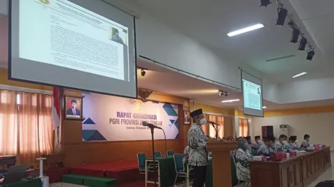 Buka 810 Formasi Guru P3K di Batang, Gaji Rp3 Juta/Bulan - GenPI.co JATENG