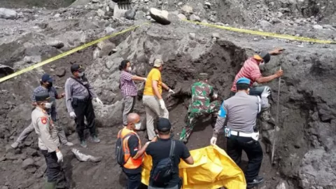 Terseret Lahar Hujan Merapi, Sopir Truk Ditemukan Meninggal Dunia - GenPI.co JATENG
