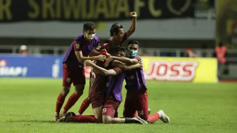 Lawan Dewa United, Persis Wajib Menang Demi Liga 1, Ayo Bisa! - GenPI.co JATENG