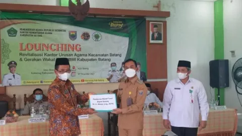 Gerakan Wakaf Tunai, Wakaf di Batang Bisa Pakai Uang - GenPI.co JATENG