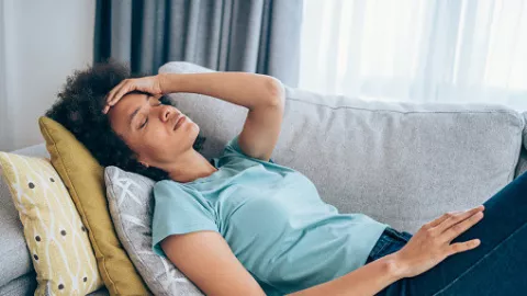 Badan Lelah, Tapi Kok Susah Tidur? Ini Penyebabnya - GenPI.co JATENG