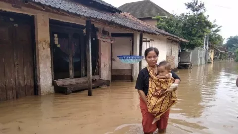 Hujan Deras Semalam Rendam Ratusan Rumah di Mejobo Kudus - GenPI.co JATENG