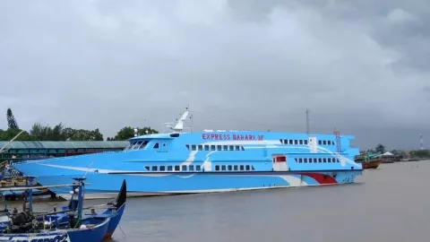 Usai Gelombang Tinggi, Kapal Penumpang ke Karimunjawa Jalan Lagi - GenPI.co JATENG