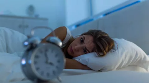 Anda Sulit Tidur Dalam Waktu Lama? Yuk, Kenali Gejala Insomnia - GenPI.co JATENG