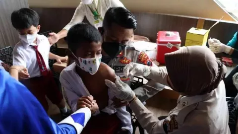 Mantap! Polres Sukoharjo Gandeng The Park Mall Buka Vaksin Anak - GenPI.co JATENG