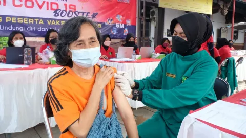 Kelenteng Tay Kak Sie Semarang Imlekan Plus Vaksin Booster, Jos! - GenPI.co JATENG