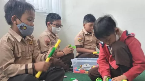 Disperpuska Batang Perbaiki Fasilitas Anak-Anak, Makin Nyaman! - GenPI.co JATENG