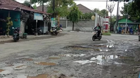 Pemkab Kudus Gelontorkan Rp30 M Buat Perbaiki Jalan Rusak - GenPI.co JATENG