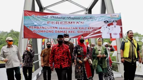 Jembatan Kali Keruh Plompong Damai Dibuka, 3 Desa Terhubung Lagi - GenPI.co JATENG