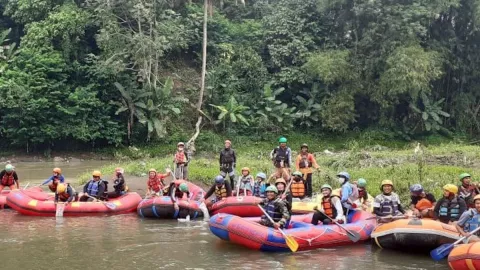 Rafting di Magelang Kini Tersedia Pemandu Putri, Cocok Buat Emak! - GenPI.co JATENG