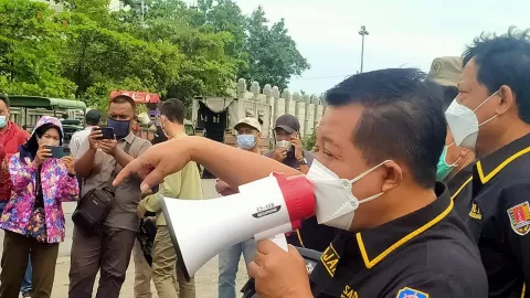 Pusat Oleh-Oleh Ternama di Semarang Disegel Satpol PP, Ada Apa? - GenPI.co JATENG