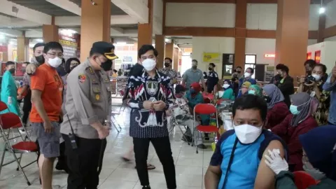 Warga Solo Siap-Siap! Pemkot Buka Sentra Vaksinasi Mulai 21 Maret - GenPI.co JATENG