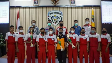 Boyong 6 Piala LKS Batang, SMKN 1 Warungasem Melaju ke Provinsi - GenPI.co JATENG