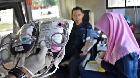 Donor Darah Bikin Sehat, Begini Manfaat Bagi Tubuh Menurut Ahli - GenPI.co JATENG