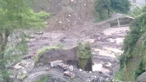 Penambang Pasir Kaliworo Diminta Waspada Banjir Lahar Merapi - GenPI.co JATENG