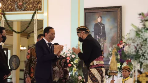 Wow! Penobatan KGPAA Mangkunegara X Dihadiri Presiden Jokowi - GenPI.co JATENG