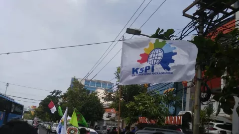 Buruh Geruduk Acara Konsolidasi Disnaker di Semarang, Ada Apa? - GenPI.co JATENG