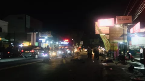 Truk Tabrak Sepeda Motor di Colomadu, 2 Orang Meninggal Dunia - GenPI.co JATENG