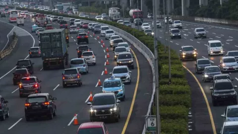 Pengumuman! One Way Jalan Tol Trans Jawa Berlaku 28 April 2022 - GenPI.co JATENG